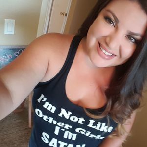 Meet your Posher, Hilary